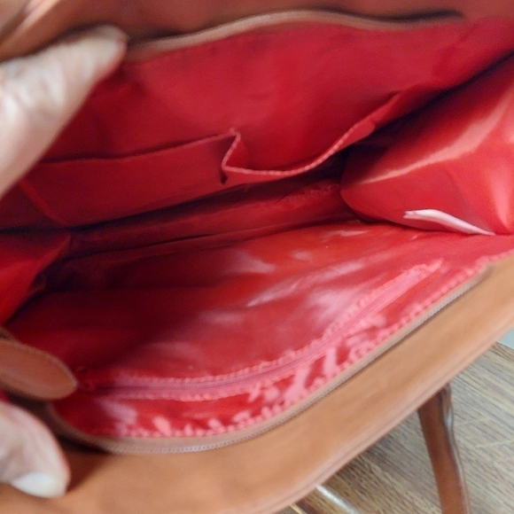 Atmosphere Butterscotch Quilted Tote Bag - Picture 7 of 12